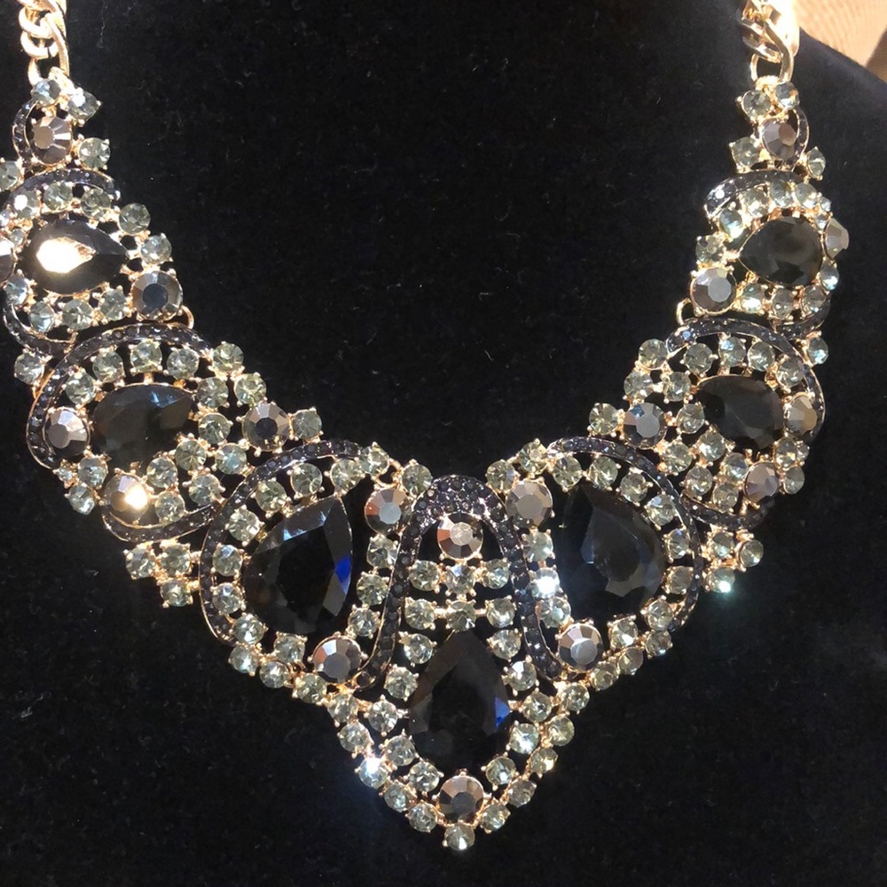 Statement Piece - Picture 2 of 2
